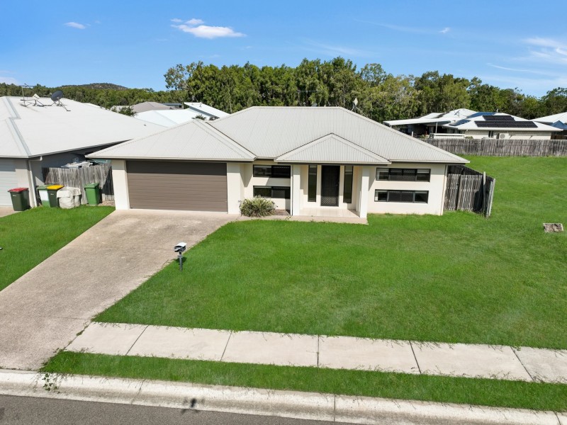8 Cowrie Street, Bowen QLD 4805