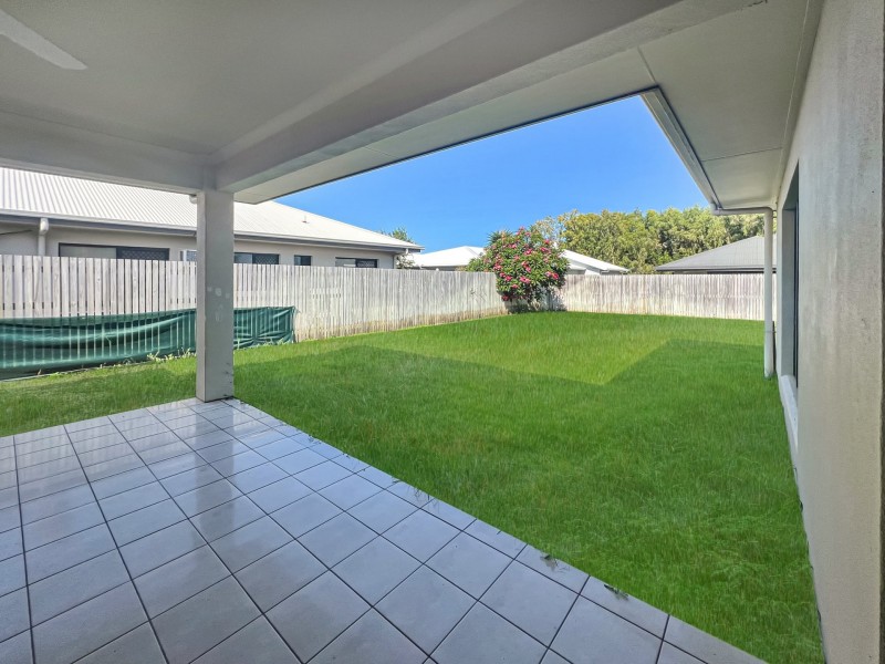8 Cowrie Street, Bowen QLD 4805