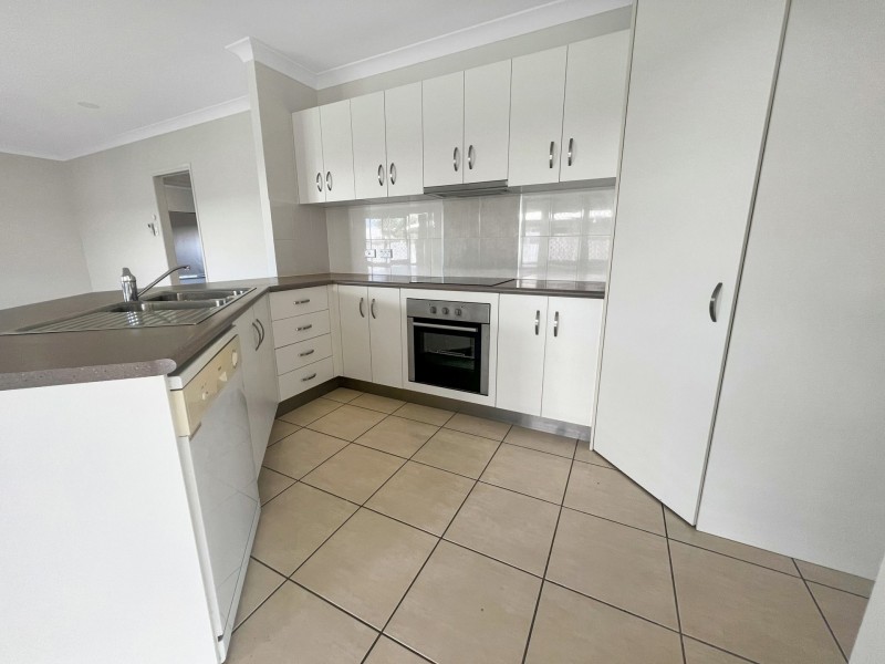 8 Cowrie Street, Bowen QLD 4805