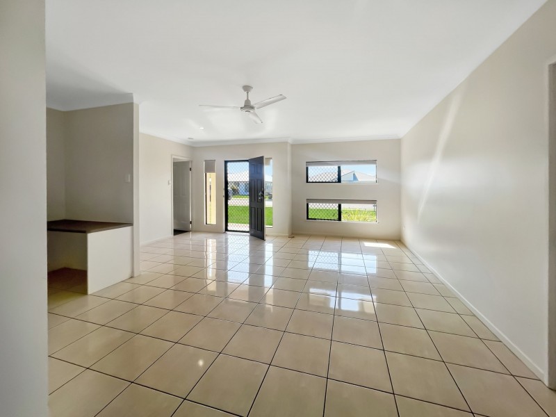 8 Cowrie Street, Bowen QLD 4805