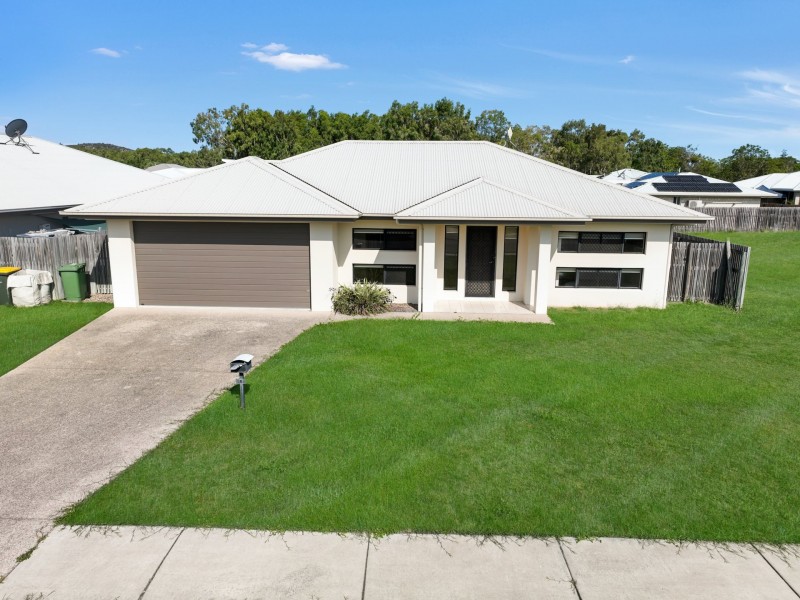 8 Cowrie Street, Bowen QLD 4805