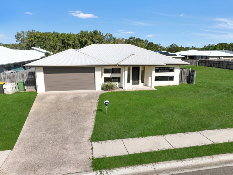 8 Cowrie Street, Bowen QLD 4805
