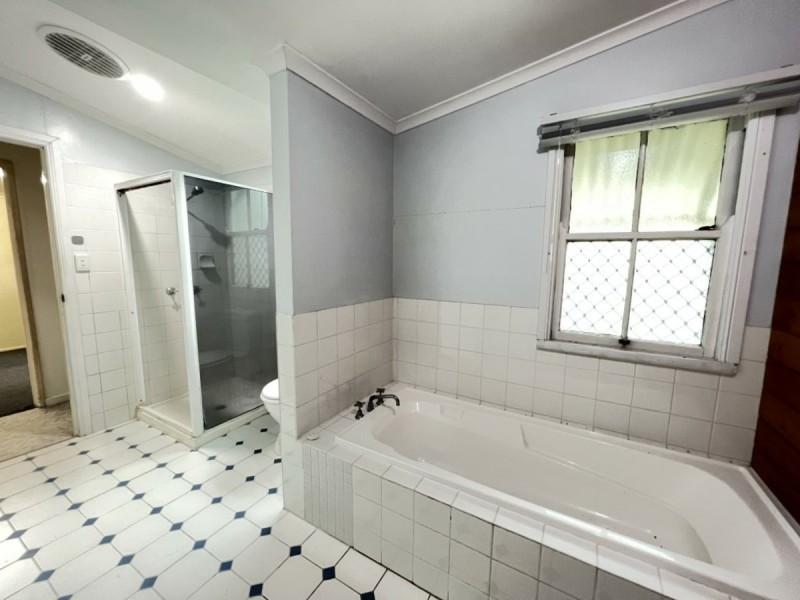 53 Poole Street, Bowen QLD 4805