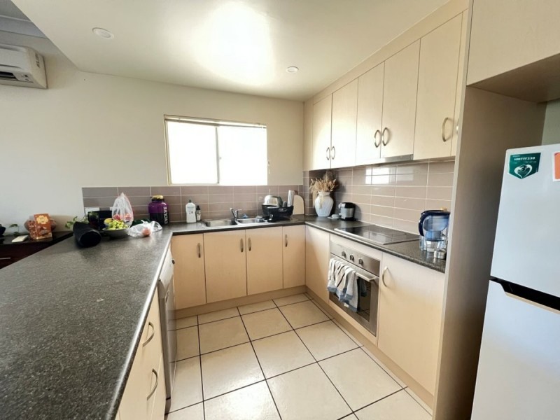 4/1 Murroona Street, Bowen QLD 4805