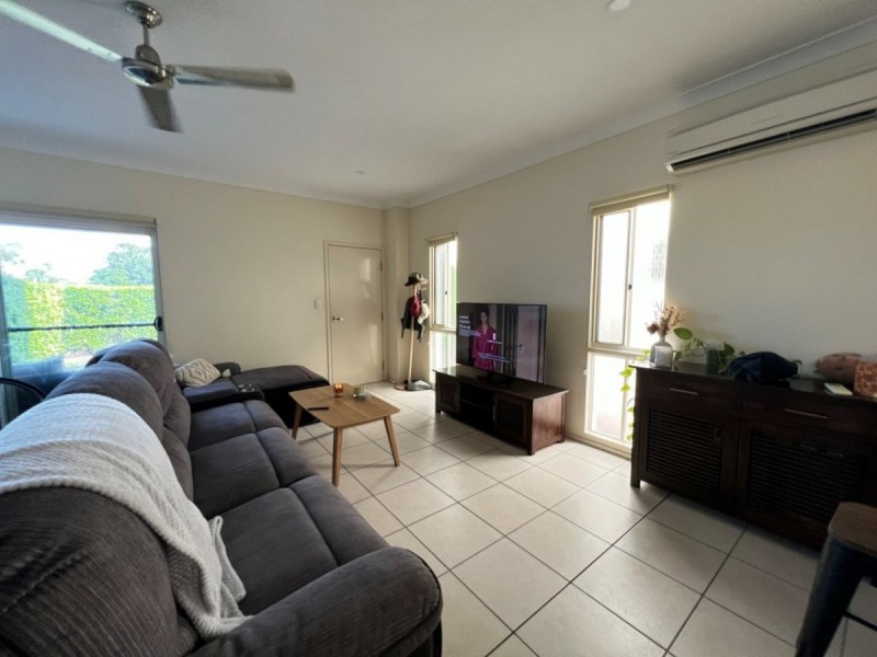 4/1 Murroona Street, Bowen QLD 4805