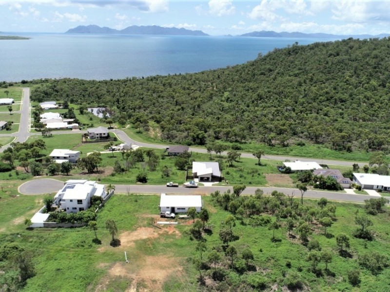 17 Grandview Terrace, Bowen QLD 4805