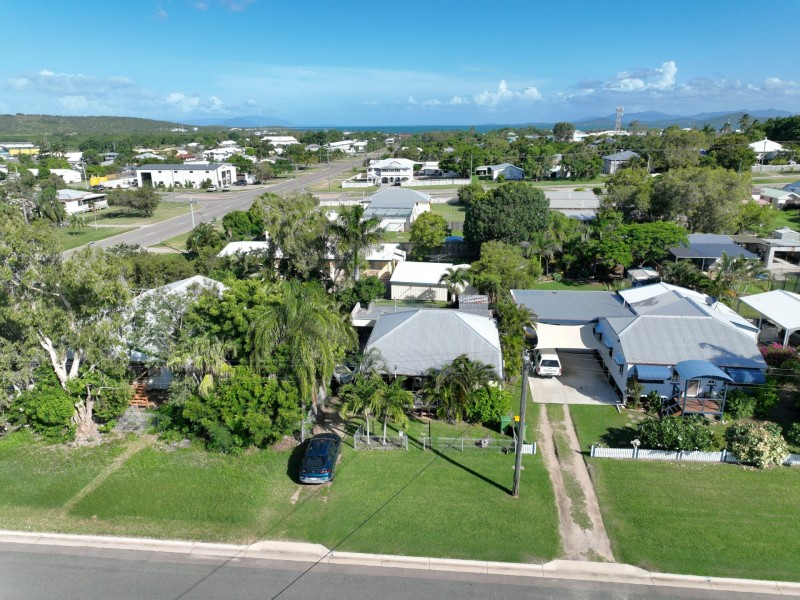 15 Kennedy Street, Bowen QLD 4805