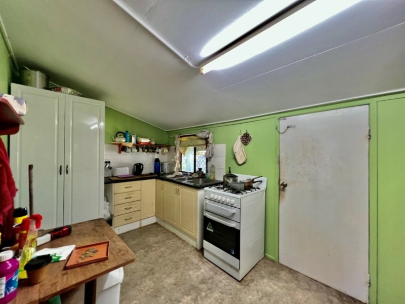 15 Kennedy Street, Bowen QLD 4805