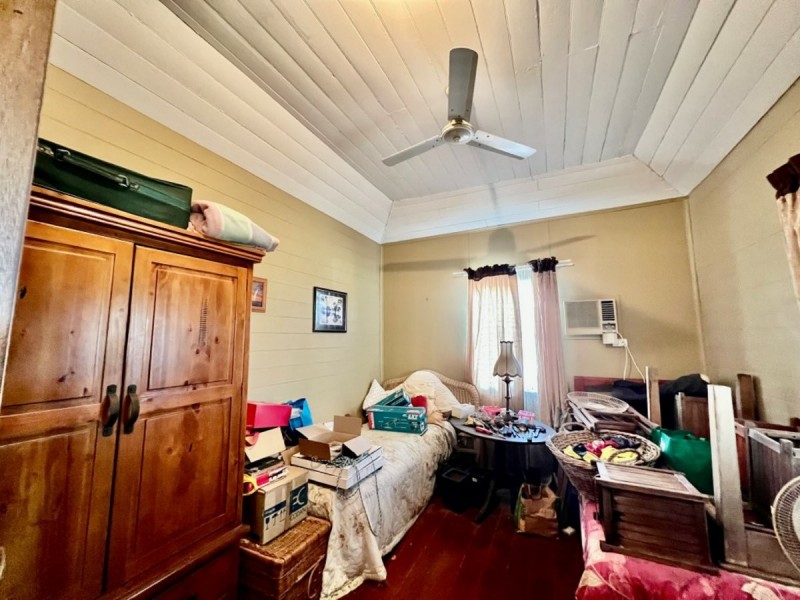 15 Kennedy Street, Bowen QLD 4805