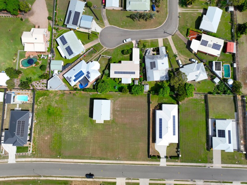 27 Harrison Court, Bowen QLD 4805