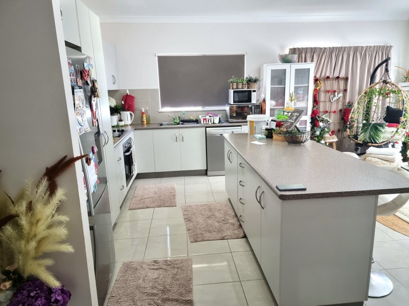 4 Fifth Close, Bowen QLD 4805