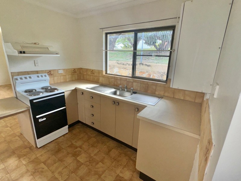 77 Poole Street, Bowen QLD 4805