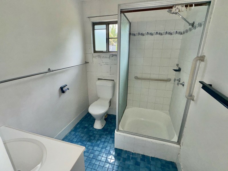 77 Poole Street, Bowen QLD 4805