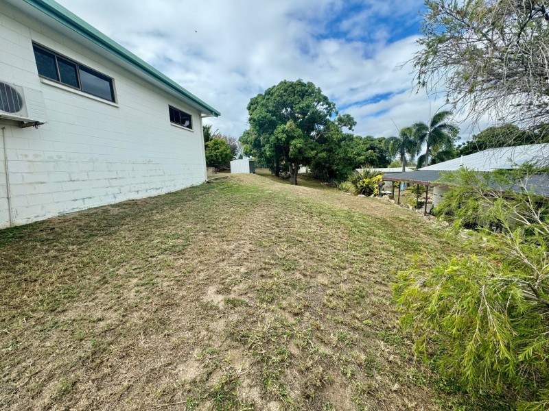 77 Poole Street, Bowen QLD 4805