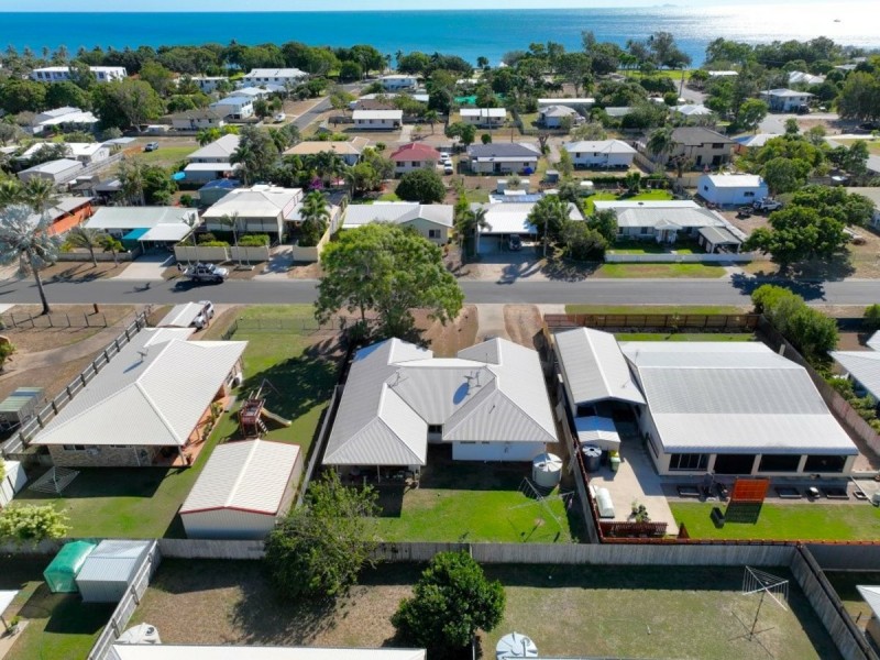 7 Oak crescent, Bowen QLD 4805