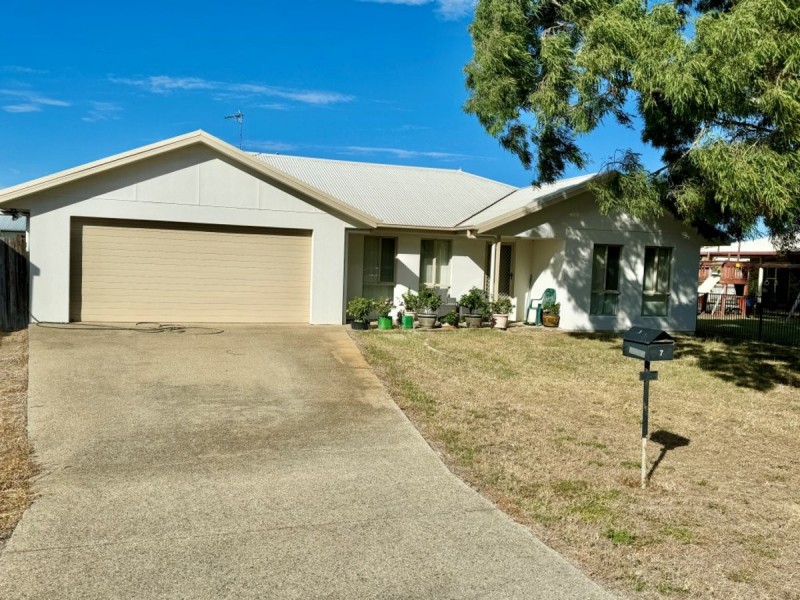 7 Oak crescent, Bowen QLD 4805
