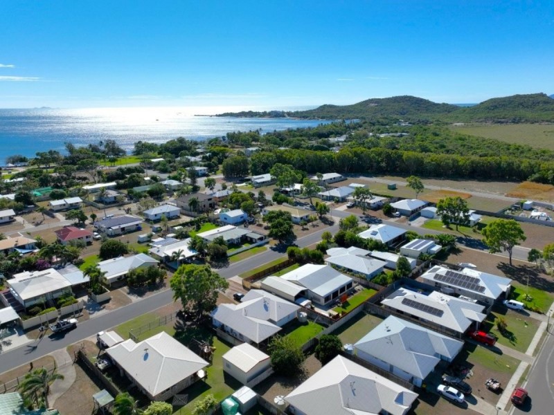 7 Oak crescent, Bowen QLD 4805