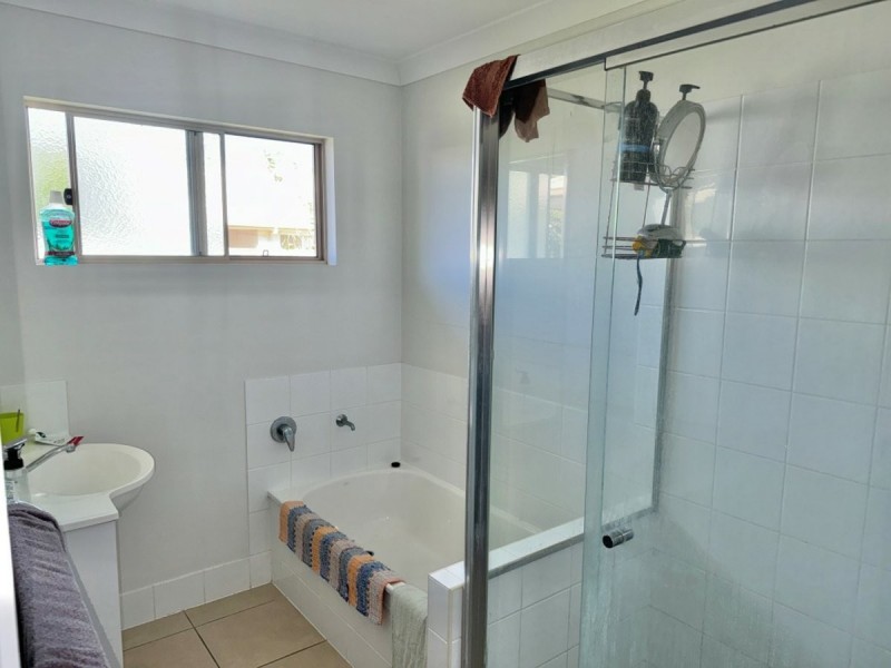 7 Oak crescent, Bowen QLD 4805