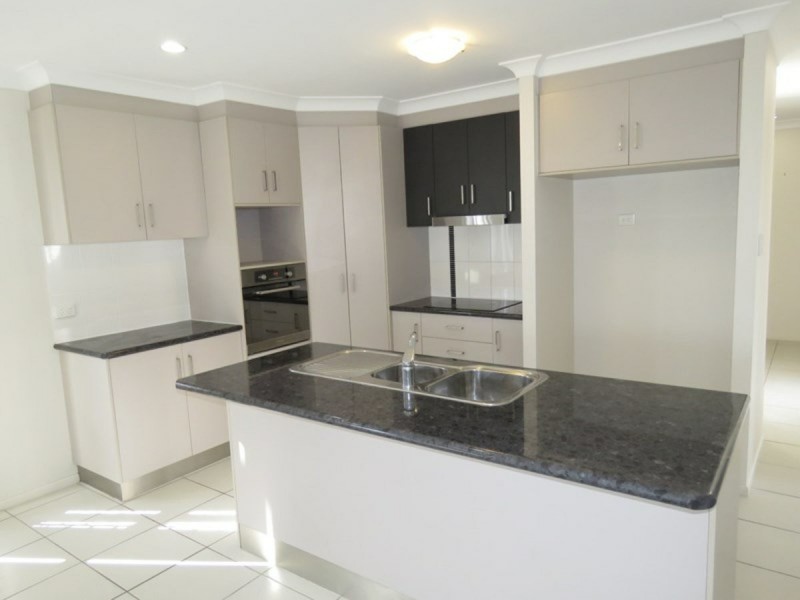 16 Sunshine Court, Bowen QLD 4805