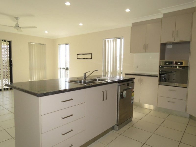 16 Sunshine Court, Bowen QLD 4805