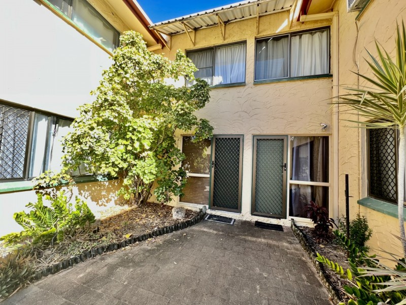 4/2A Powell Street, Bowen QLD 4805