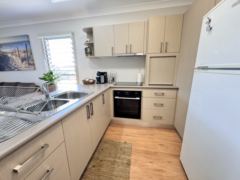 33 Emmerson Drive, Bowen QLD 4805