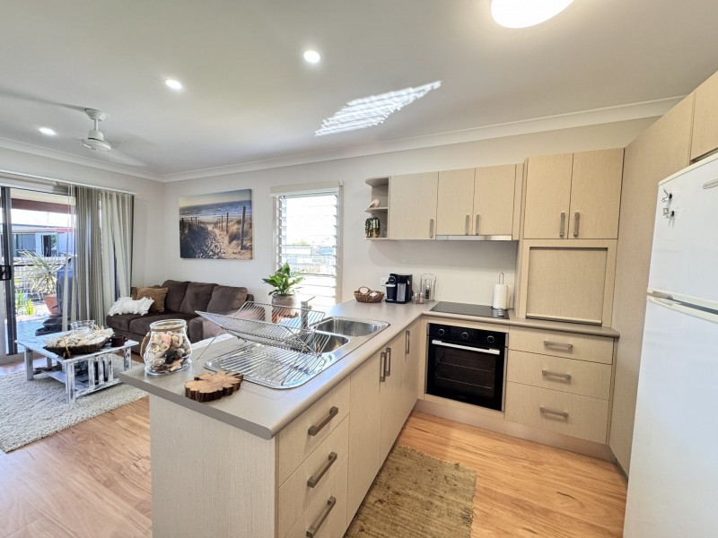 33 Emmerson Drive, Bowen QLD 4805