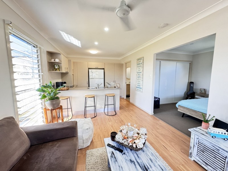 33 Emmerson Drive, Bowen QLD 4805