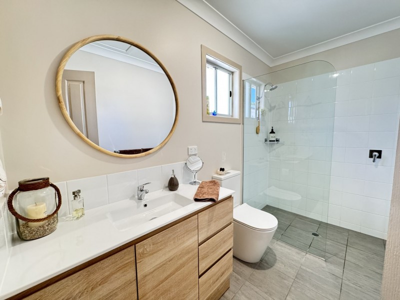 33 Emmerson Drive, Bowen QLD 4805