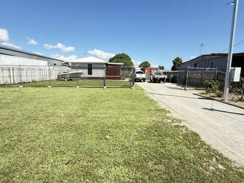 33 Emmerson Drive, Bowen QLD 4805