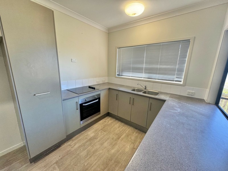 2/34 St Kilda Street, Bowen QLD 4805