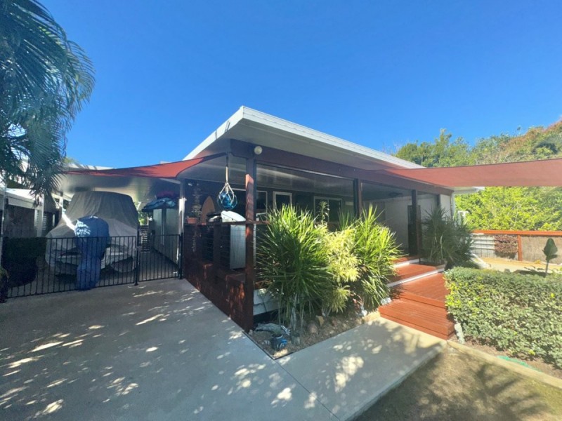 45 Creek Street, Bowen QLD 4805