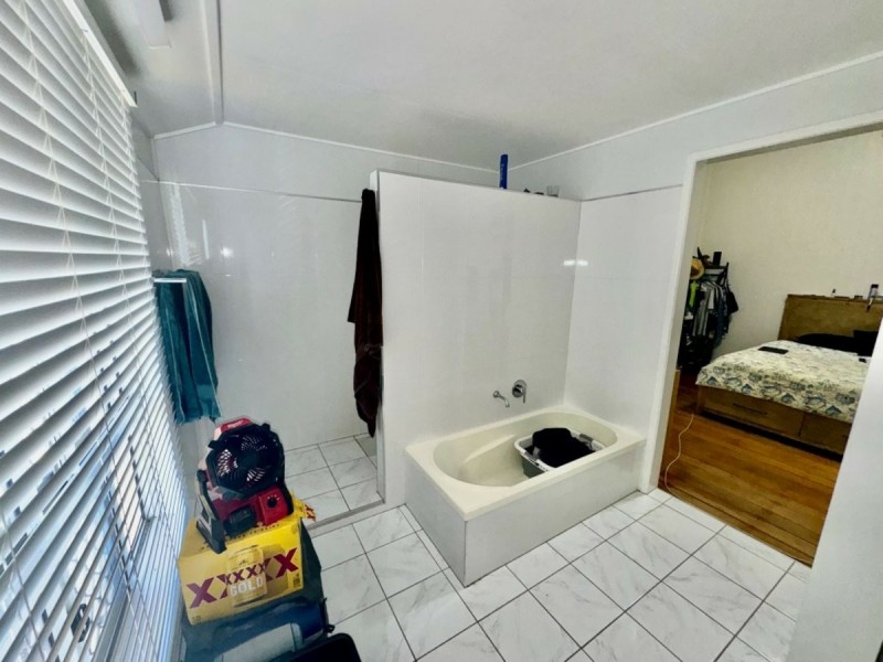 12 Dalrymple Street, Bowen QLD 4805