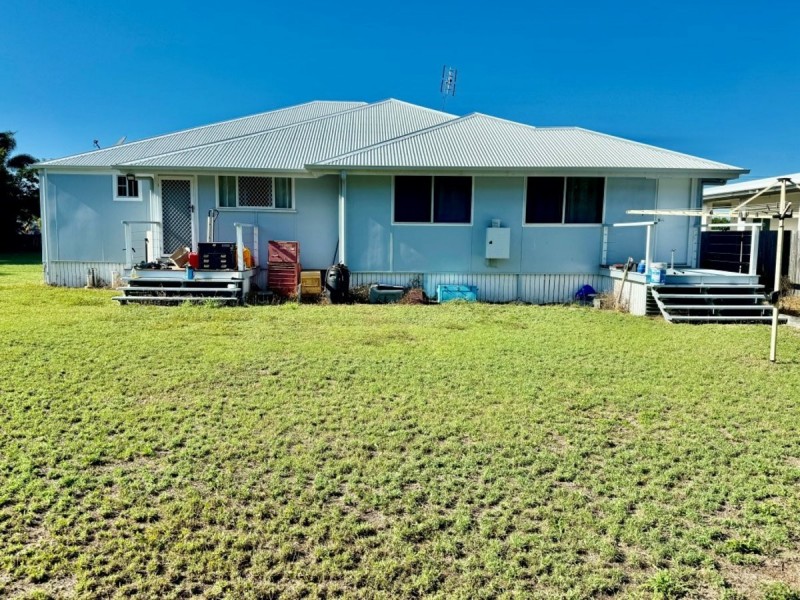 12 Dalrymple Street, Bowen QLD 4805