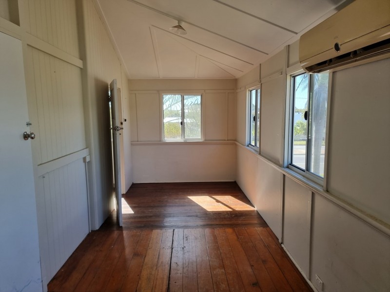 29 Livingstone Street, Bowen QLD 4805