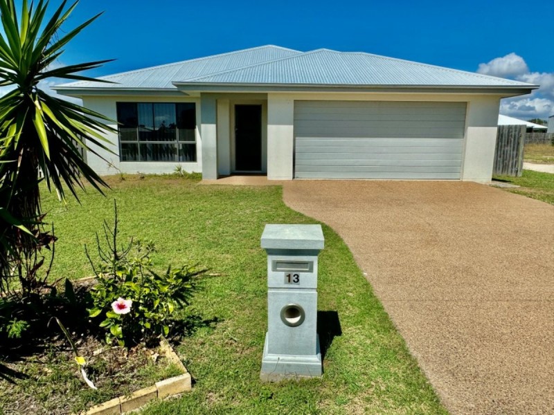 13 Hamilton Street, Bowen QLD 4805