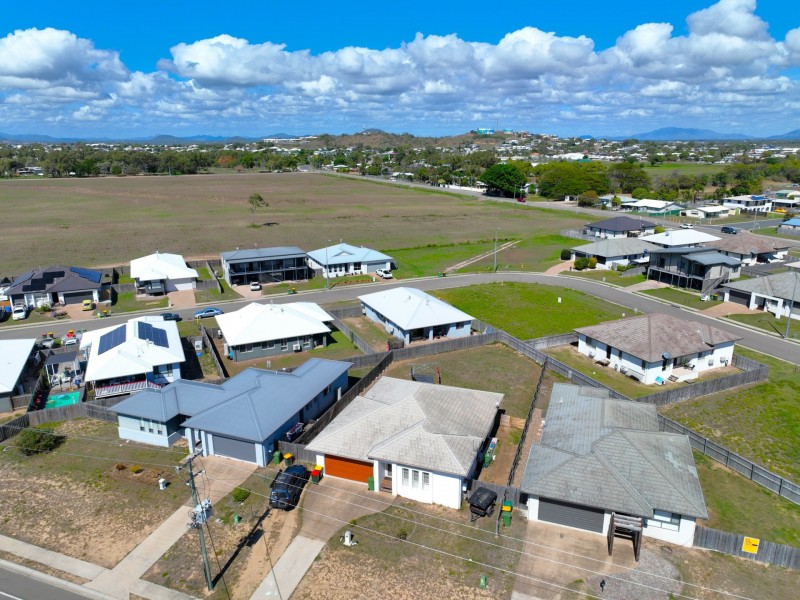 155 Queens Road, Bowen QLD 4805