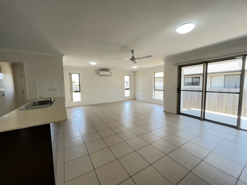 155 Queens Road, Bowen QLD 4805