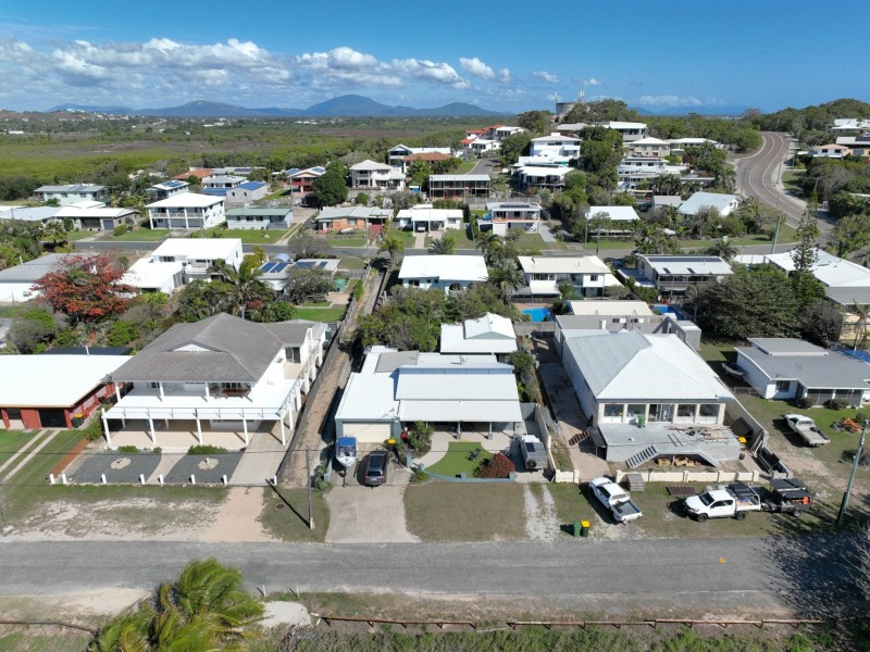 17 Bluewater Parade, Bowen QLD 4805