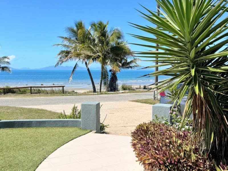 17 Bluewater Parade, Bowen QLD 4805