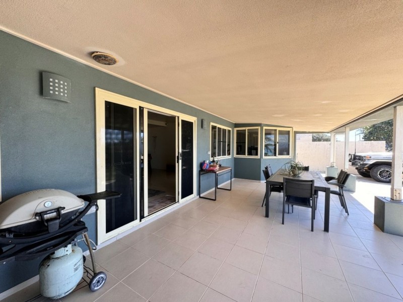 17 Bluewater Parade, Bowen QLD 4805