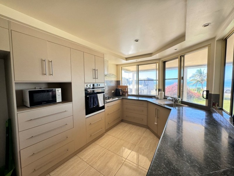 17 Bluewater Parade, Bowen QLD 4805