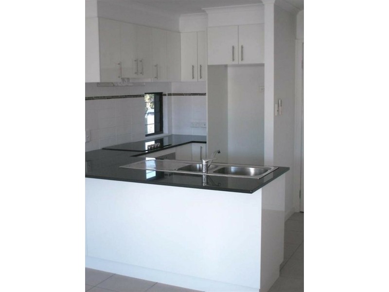 Unit 2/74a Powell Street, Bowen QLD 4805