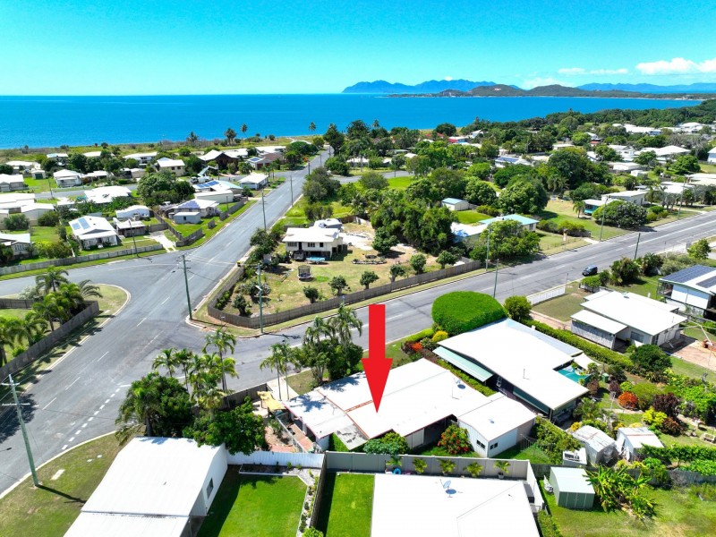 77 Tracey Street, Bowen QLD 4805