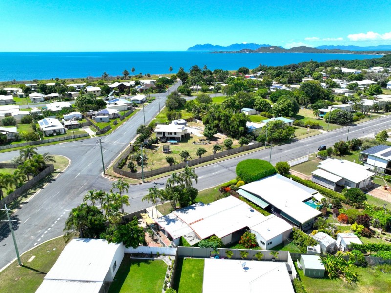 77 Tracey Street, Bowen QLD 4805