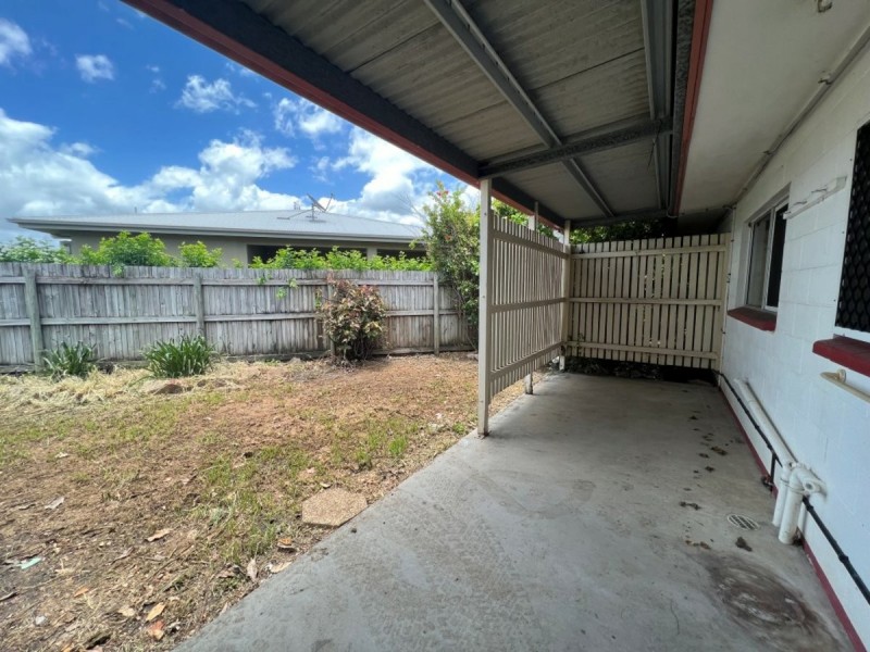77 Tracey Street, Bowen QLD 4805