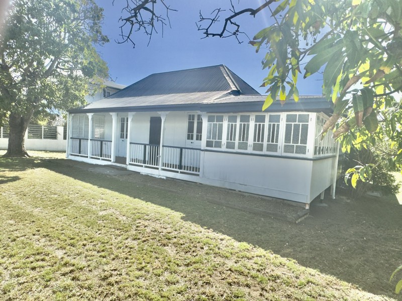 60 Livingstone Street, Bowen QLD 4805