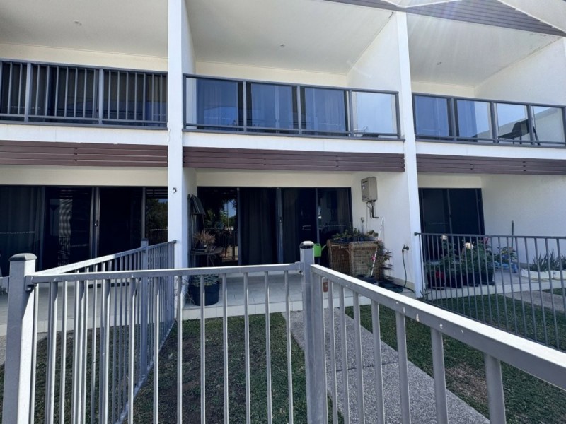 Unit 5/74a Powell Street, Bowen QLD 4805