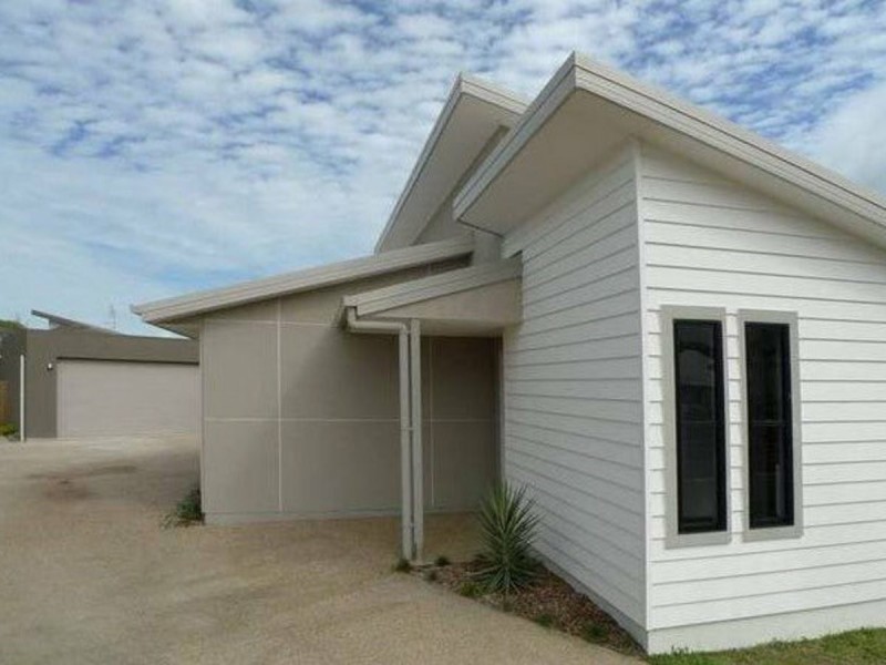 1, 11 Field Street, Bowen QLD 4805