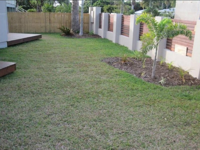 1, 11 Field Street, Bowen QLD 4805